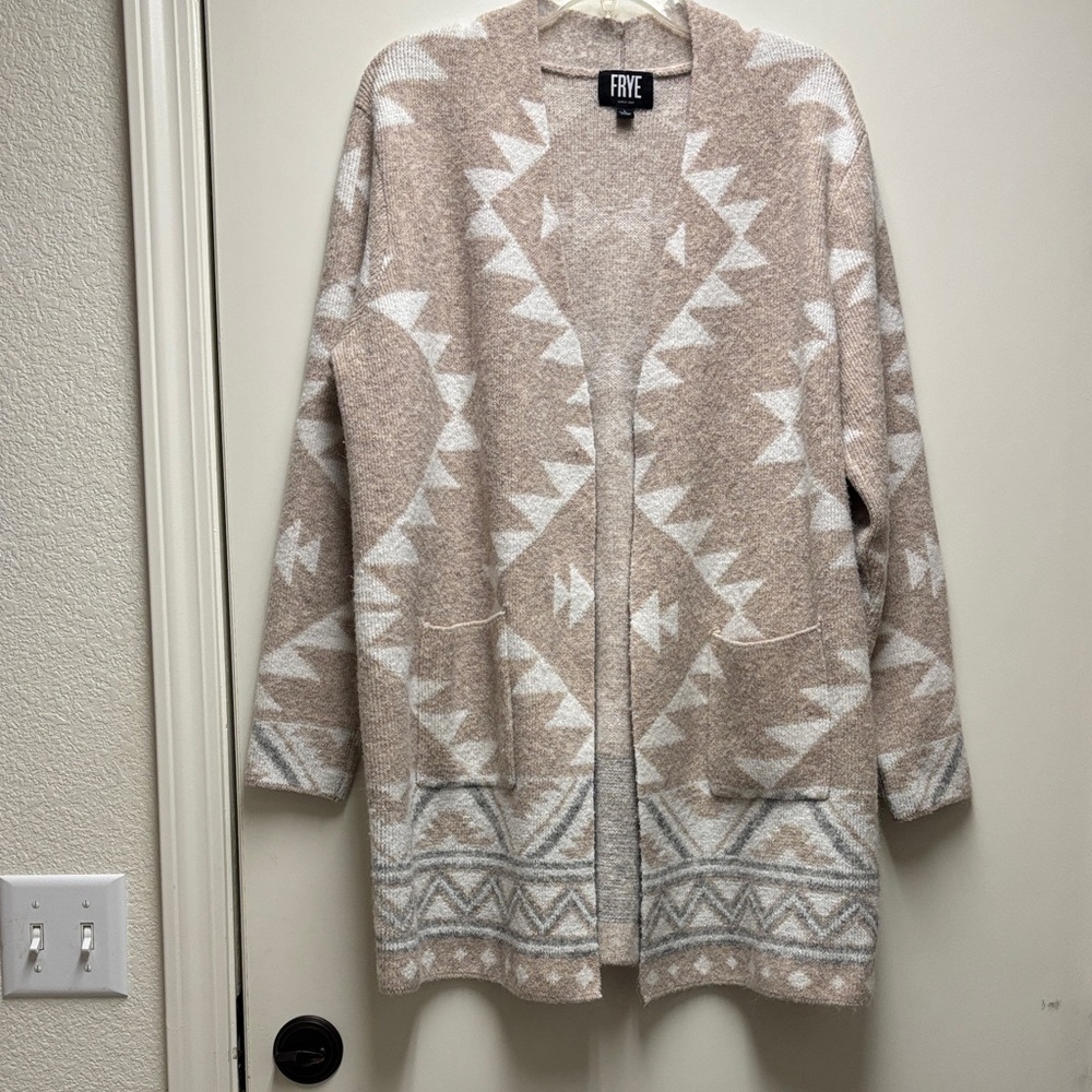 Frye Women's Geometric Beige and White Cardigan Size Large
